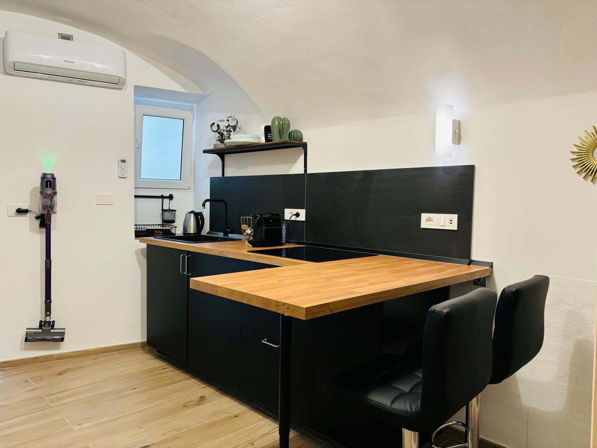 La Petite Suite Sanremo Exteriör bild