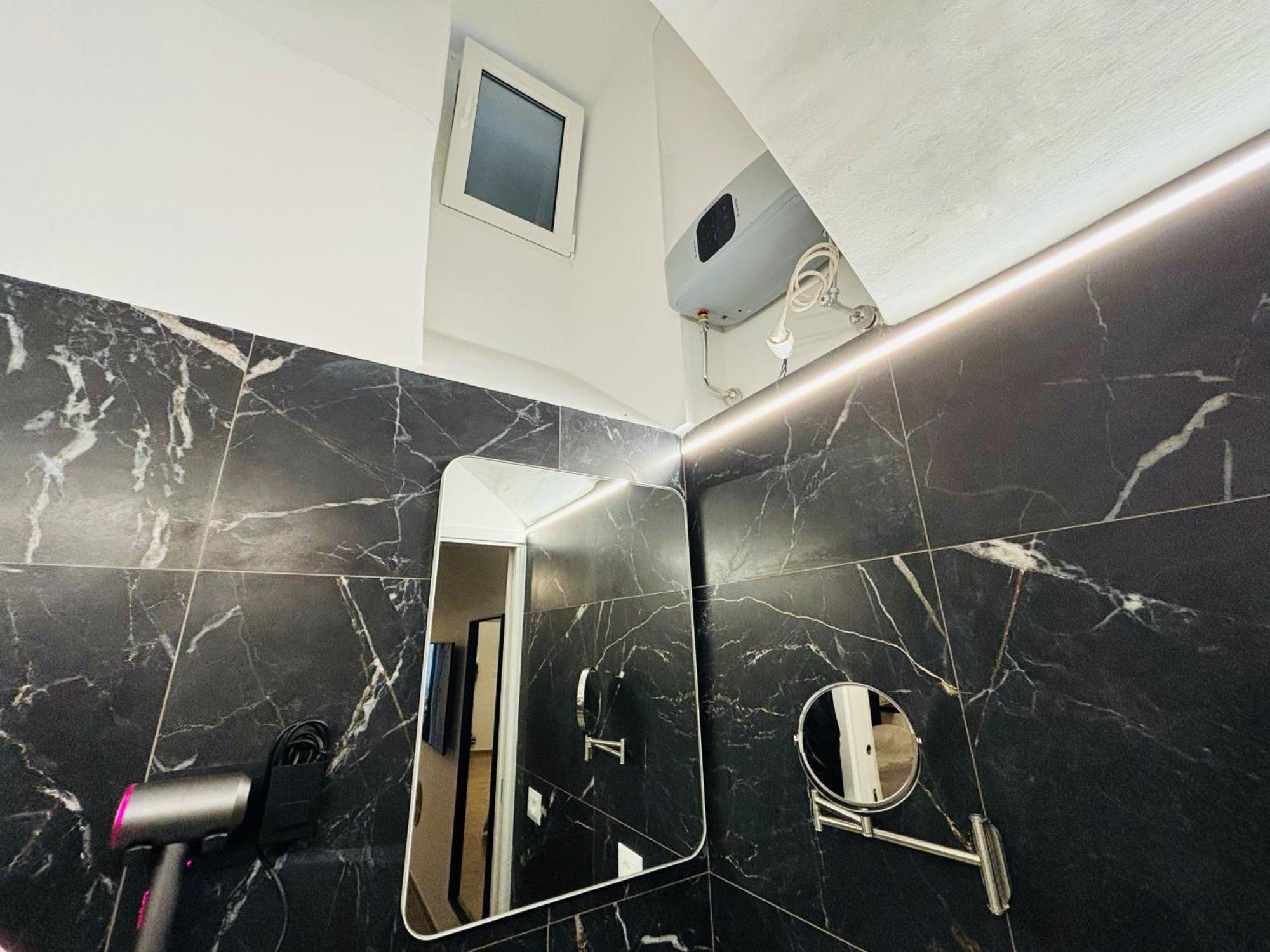 La Petite Suite Sanremo Exteriör bild