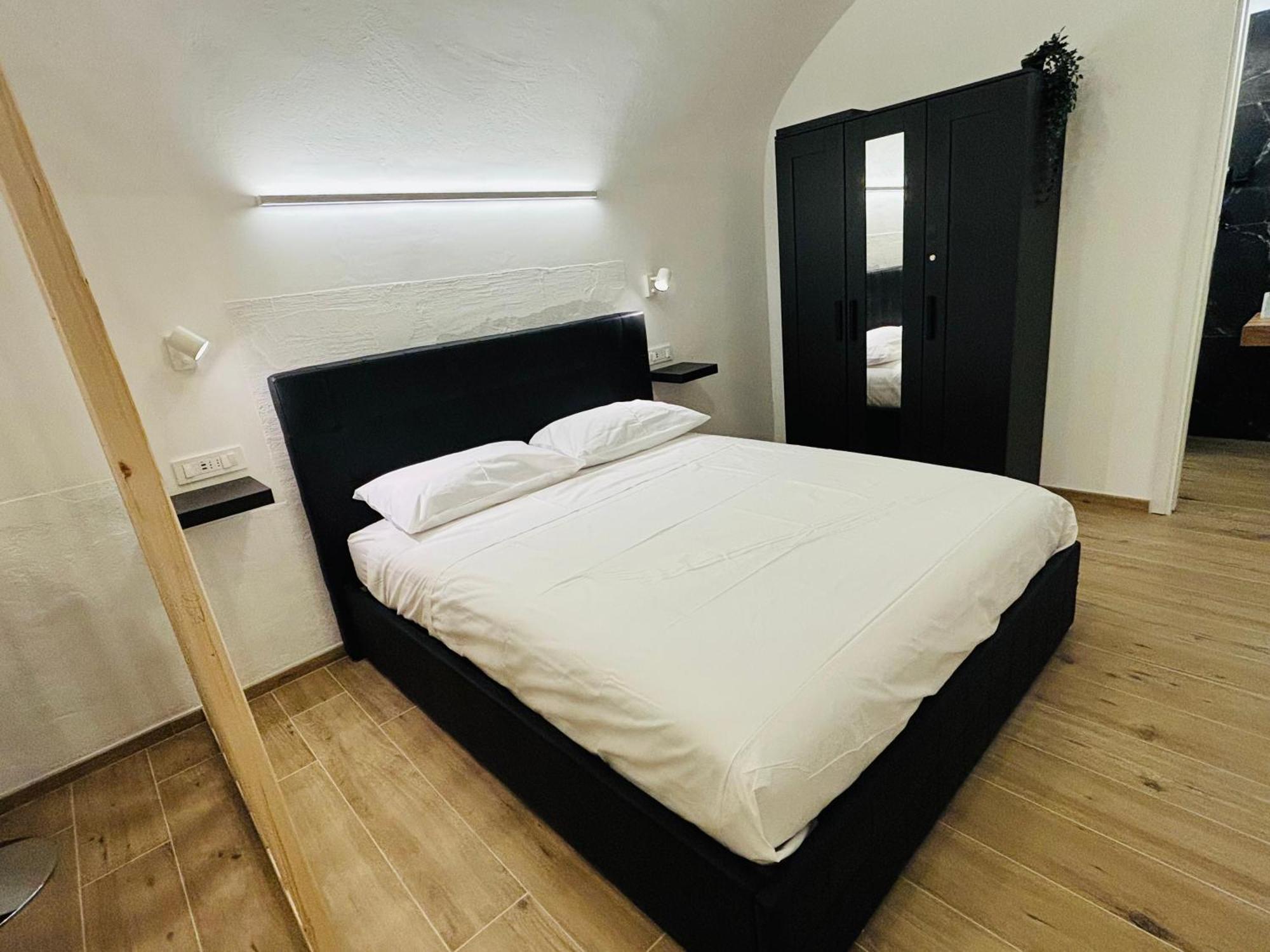 La Petite Suite Sanremo Exteriör bild